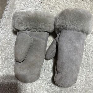 Gray Genuine Sheepskin Fur-Lined Mittens